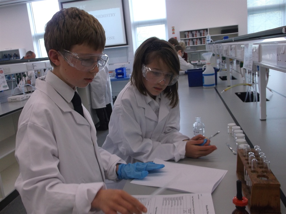 Wye School Gifted and Talented Scientists Visit to University of Kent