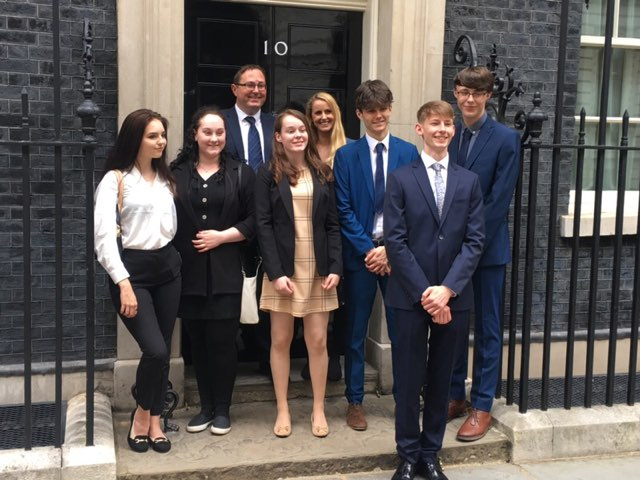 Prime Minister praises Wye 6th Form artists